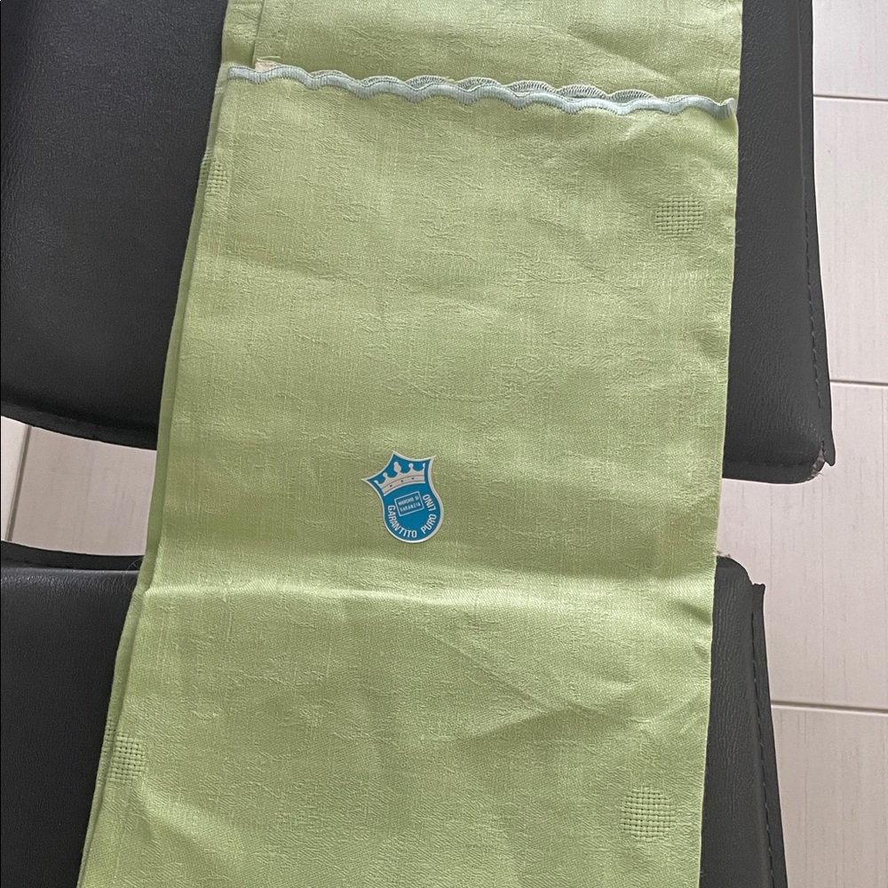 Vintage Italian Pure Linen Tablecloth Lime Green Floral - Picture 7 of 9